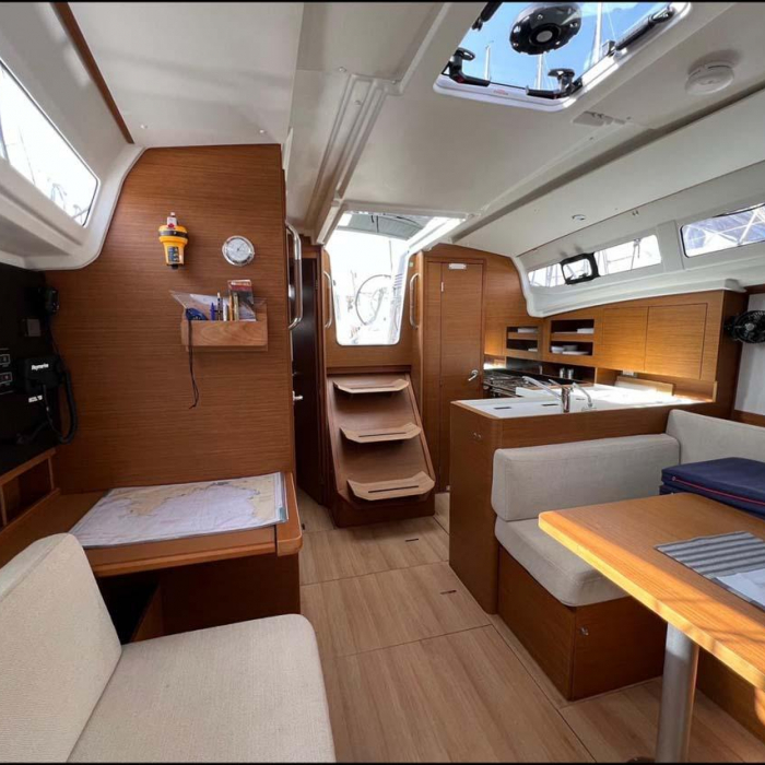 Golden eye | Sun Odyssey 380 photo 5