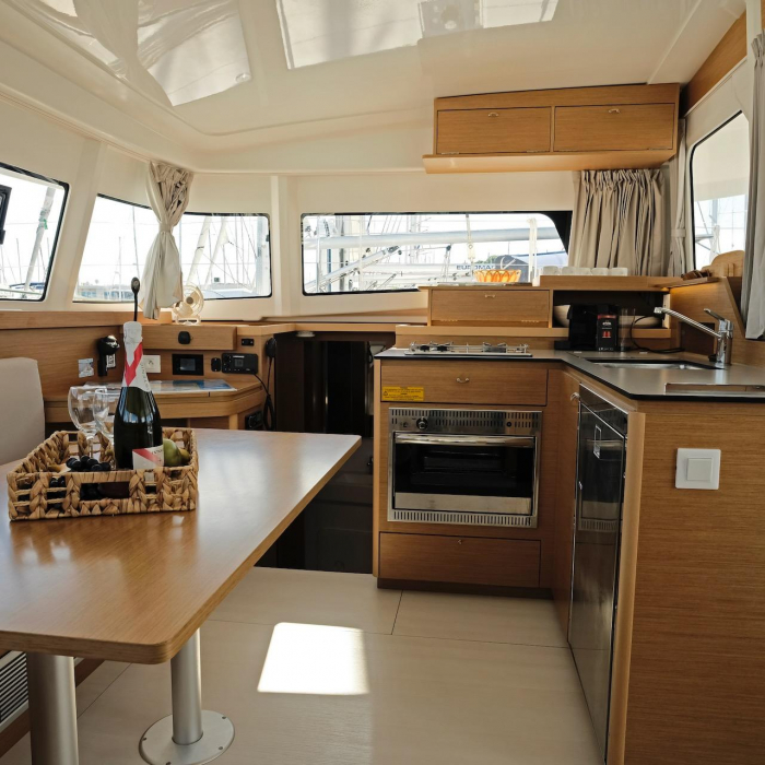 Bronze Kiss | Excess 11 photo 15