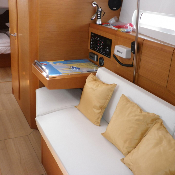 Paloma | Sun odyssey 379 performance photo 7