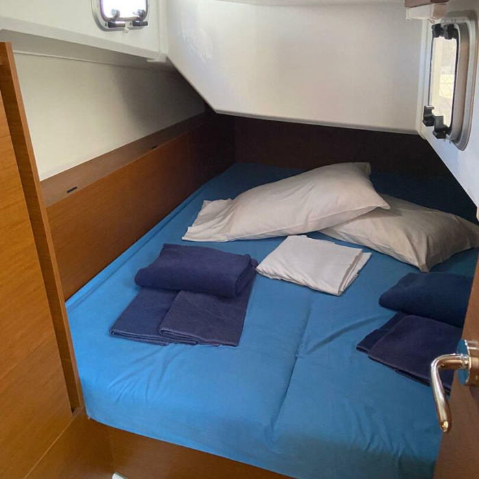 Philippa | Sun Odyssey 380 photo 11