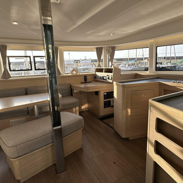 Veryta | Lagoon 42 photo 26