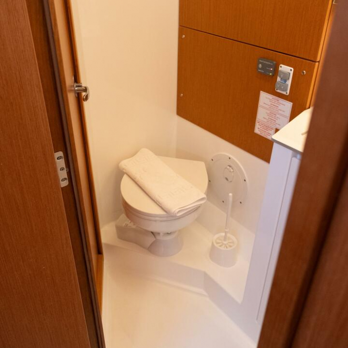 Arke | Bavaria C46 photo 25