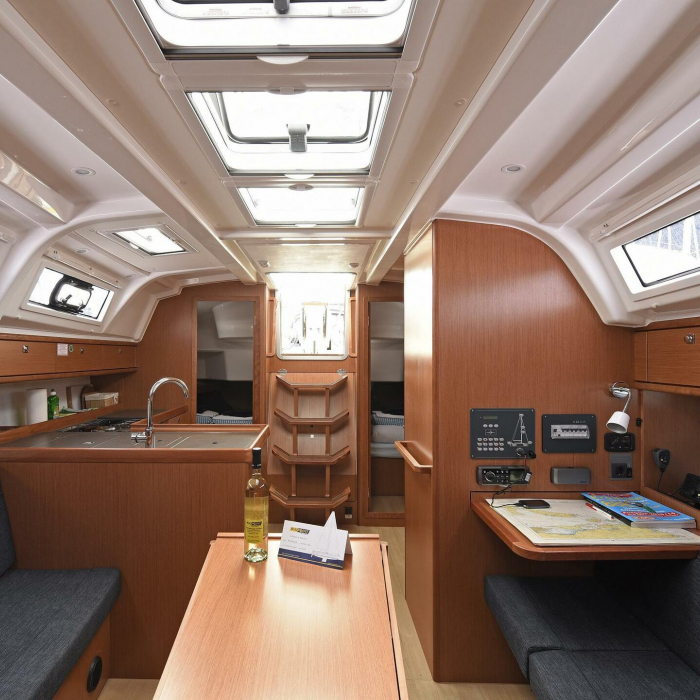 Nancy | Bavaria Cruiser 37 photo 8