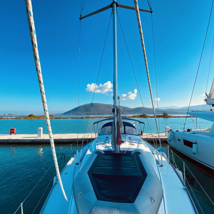 Iro (Pax 7) | Bavaria 42 Cruiser photo 3