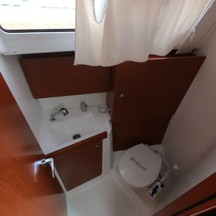 Abeona | Oceanis 35.1 photo 8