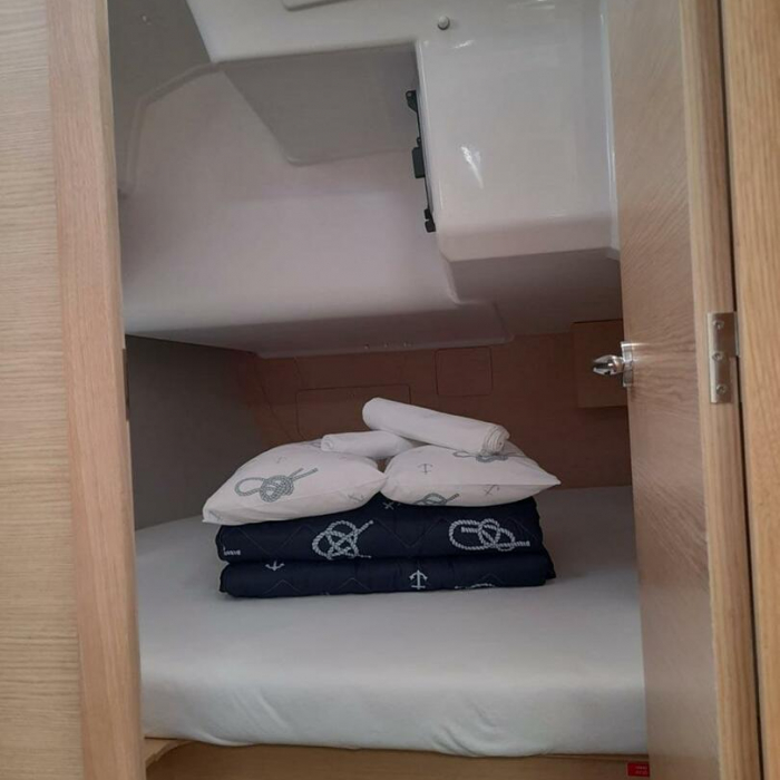 Altair | Dufour 412 photo 12