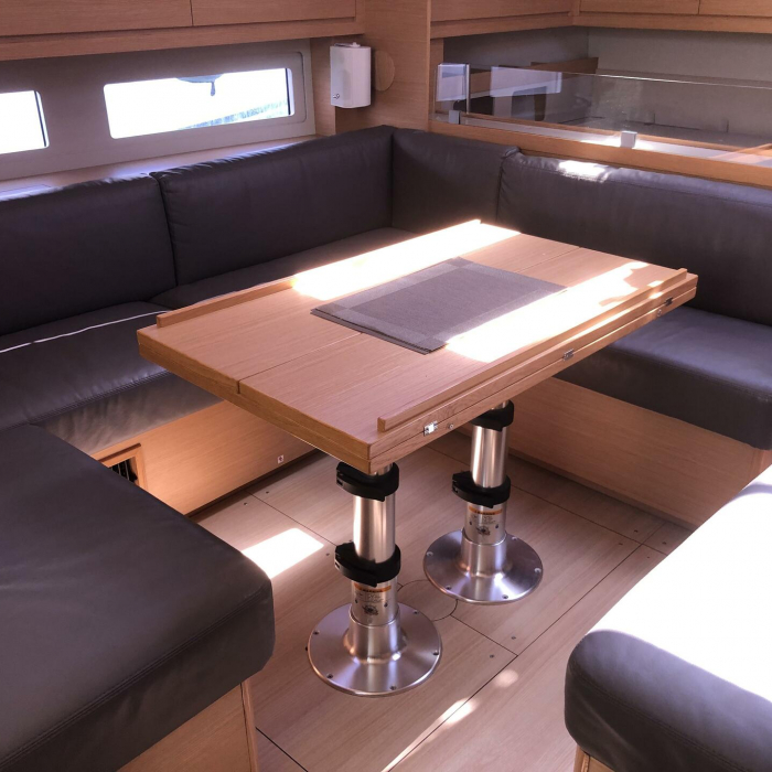 Gryffindor | Dufour 530 Exclusive 2020 photo 18