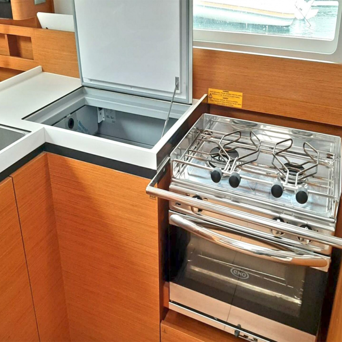 Economy | Sun Odyssey 410 photo 11