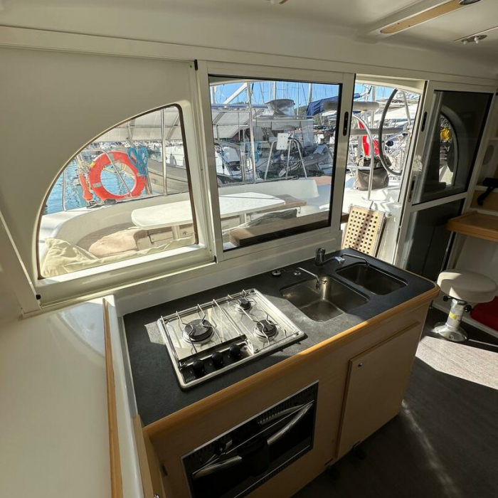 Miko | Lagoon 380 Owner photo 9