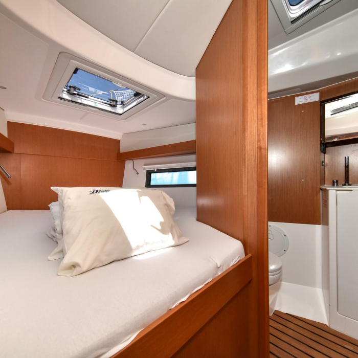 Seka VI | Bavaria C38 photo 11