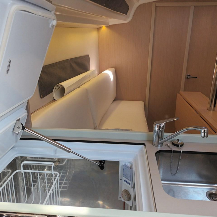 Giugi | Oceanis 30.1 photo 10