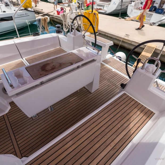 Bela | Oceanis 35.1 photo 28