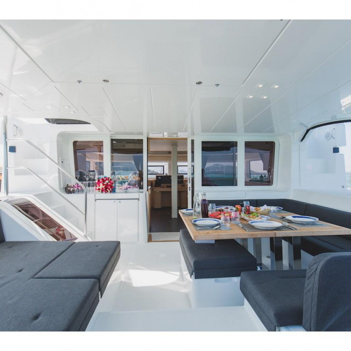 Blue Moon | Lagoon 52F photo 30