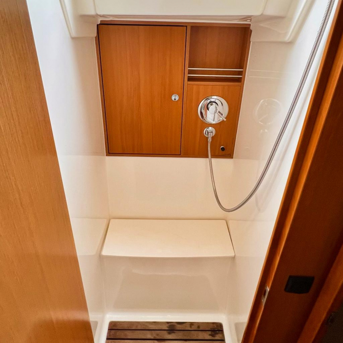 Aquaholic | Bavaria 45 photo 18