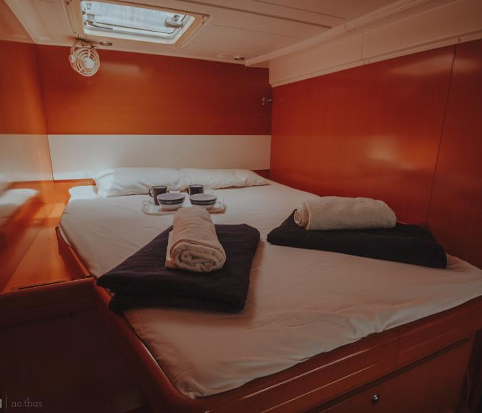 Dynamis | Lagoon 420 photo 9