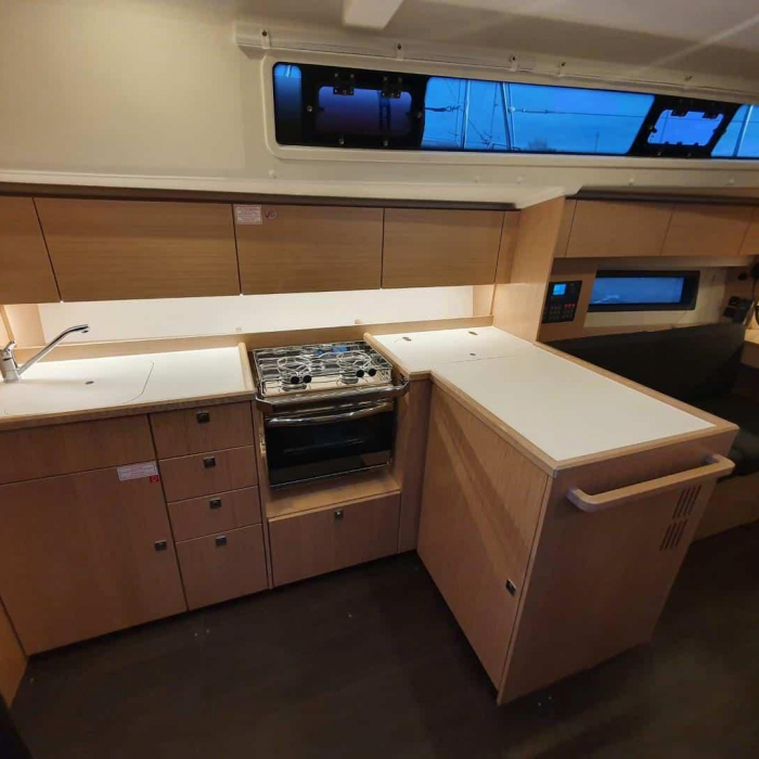 Ermis | Bavaria C42 photo 10