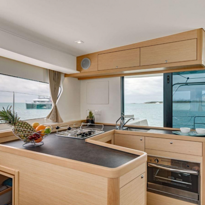 HeyBlue | Lagoon 42 photo 60