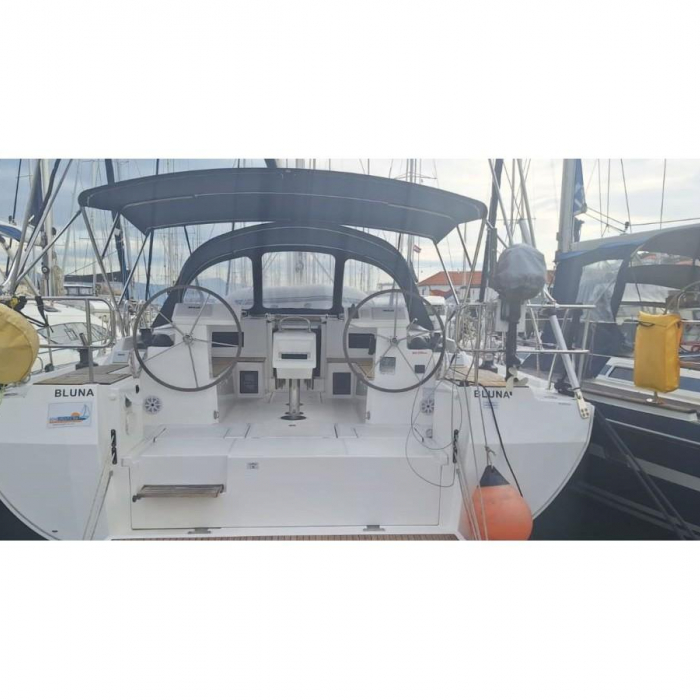 Bluna | Bavaria C45 photo 1