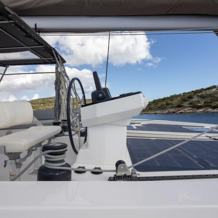 Du Du | Cervetti 44 photo 8