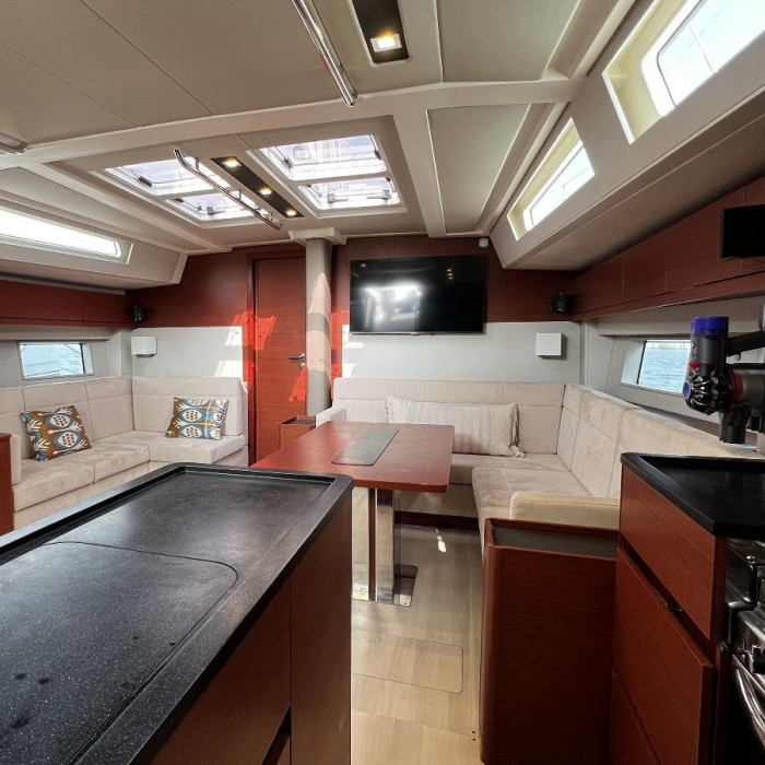 MiR | Hanse 548 photo 25