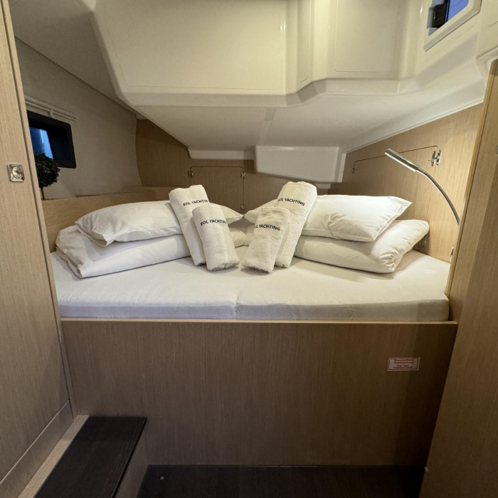 Ivana | Bavaria C42 photo 39