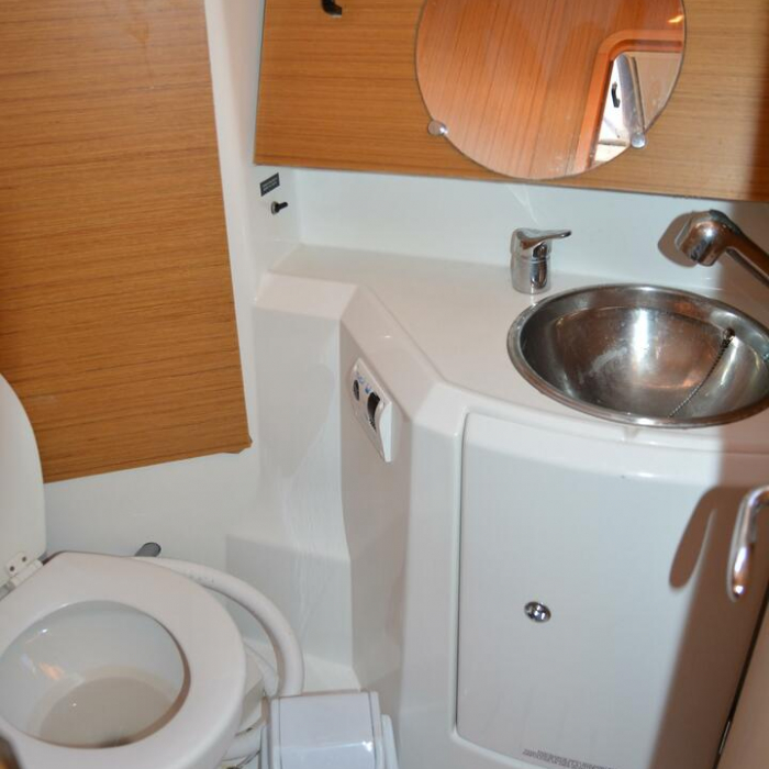 Babis 2010 | Sun Odyssey 36i photo 16