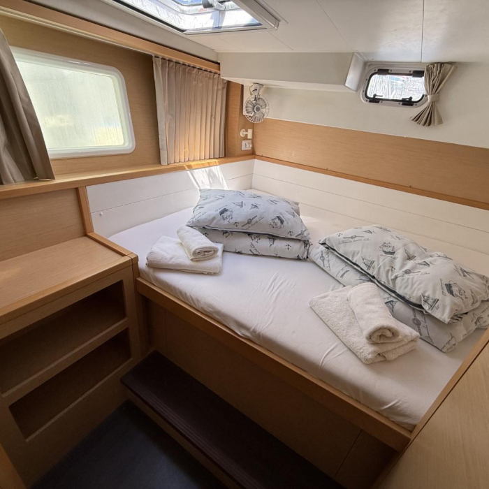 Cava | Lagoon 39 photo 25