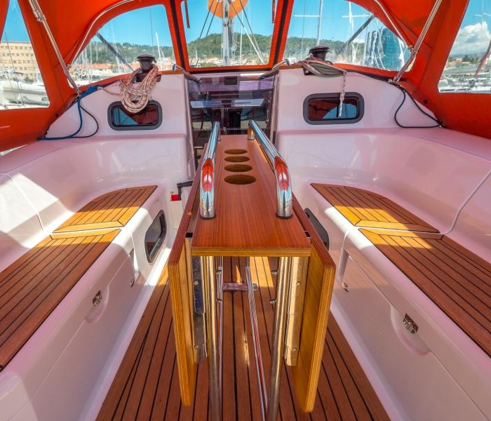 Happy | Elan 40 Impression photo 4