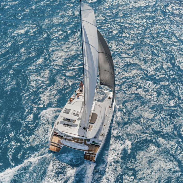 HeyBlue | Lagoon 42 photo 33