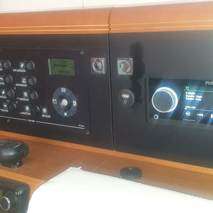 In A Silent Way | Sun Odyssey 519 "In A Silent Way" photo 11