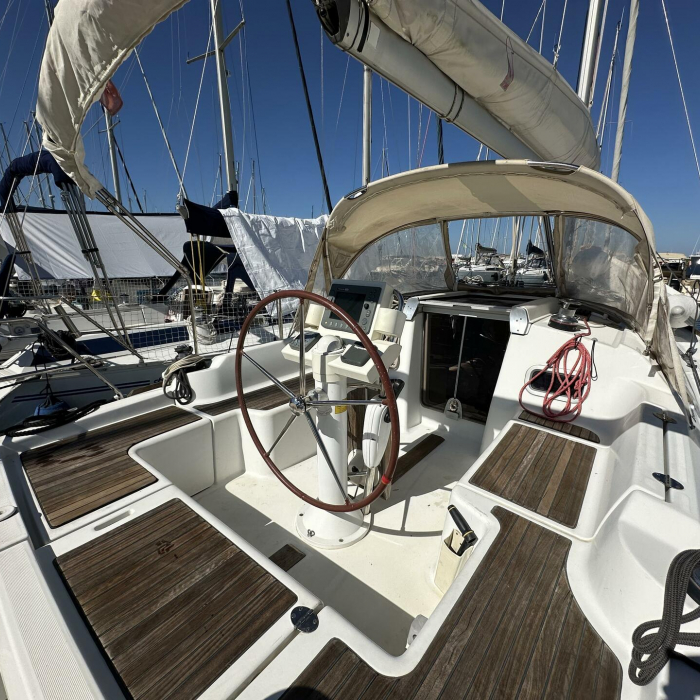 Blu | Oceanis 34 photo 9