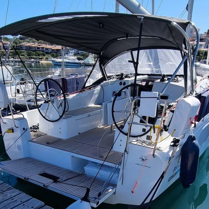 Bella Mia | Sun Odyssey 380 photo 1