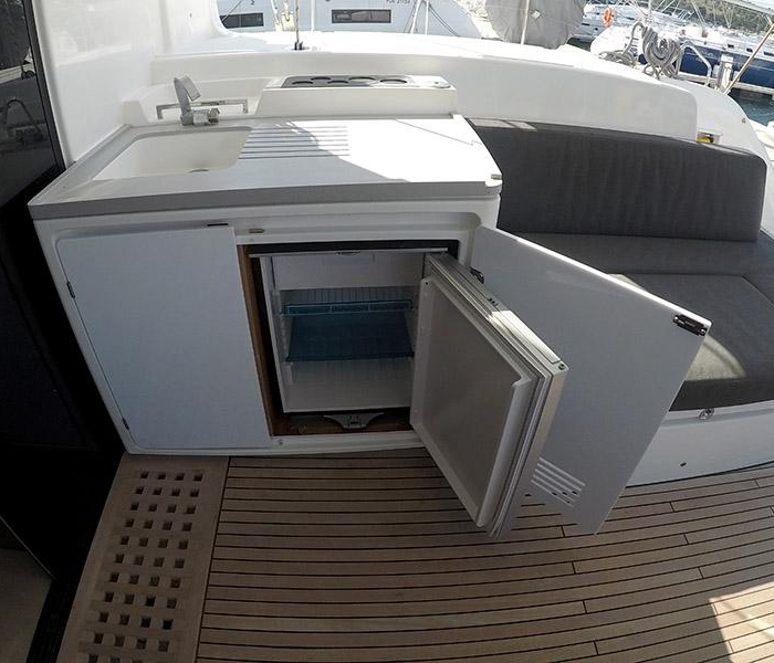 Zuzo 1ST | Lagoon 50 photo 8