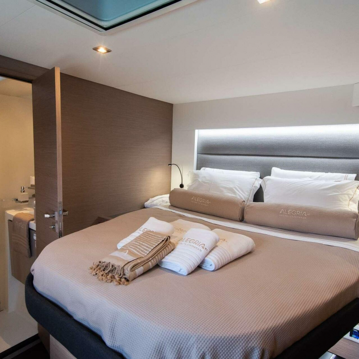 Alegria | Fountaine Pajot photo 11