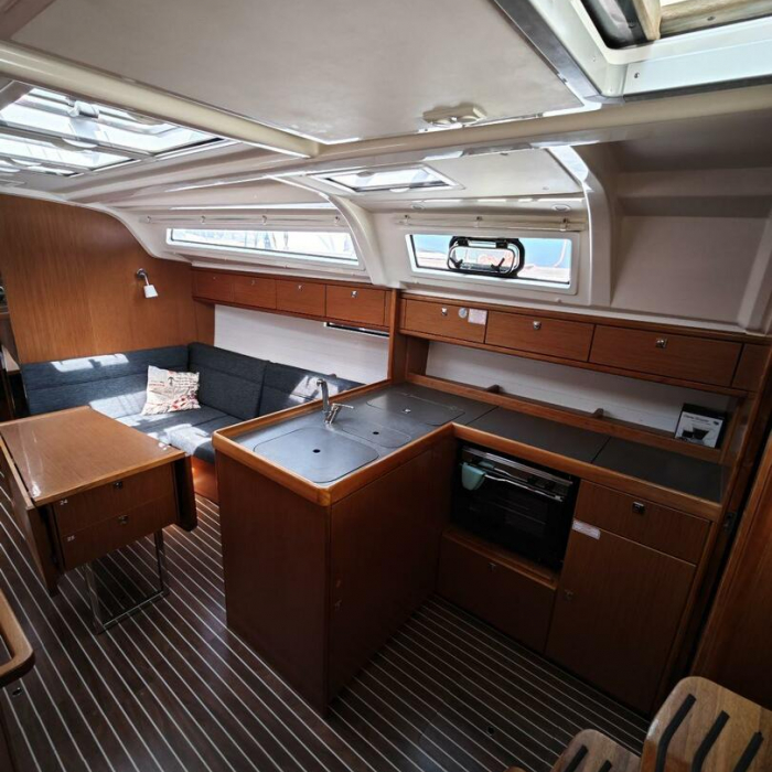 Almira | Bavaria Cruiser 37 photo 23
