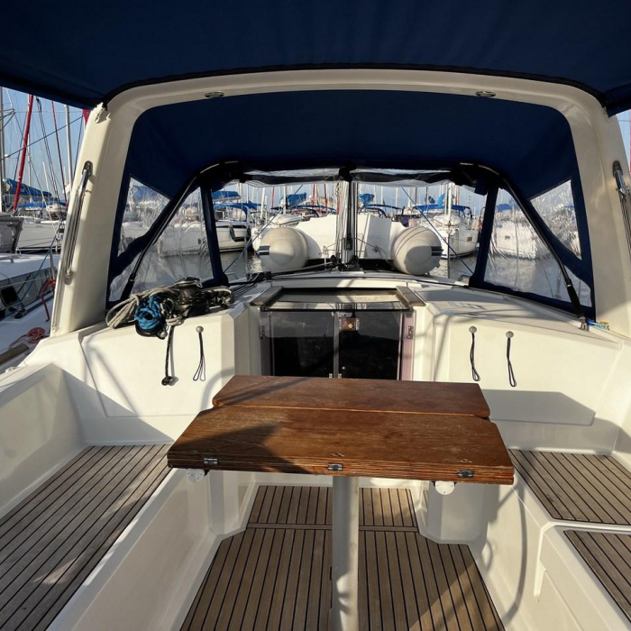 Albarosa | Oceanis 35.1 photo 4