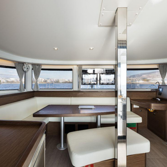 Notorious | Lagoon 42 photo 18