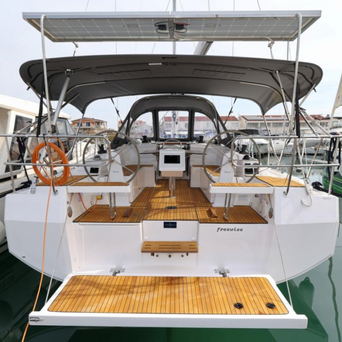 Freewise | Bavaria C38 photo 1