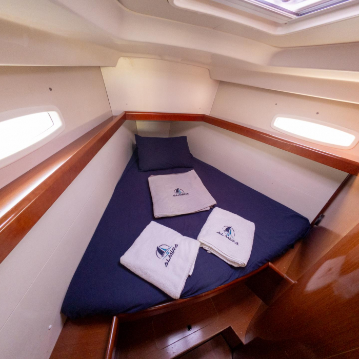 Violet | Oceanis 40 photo 15