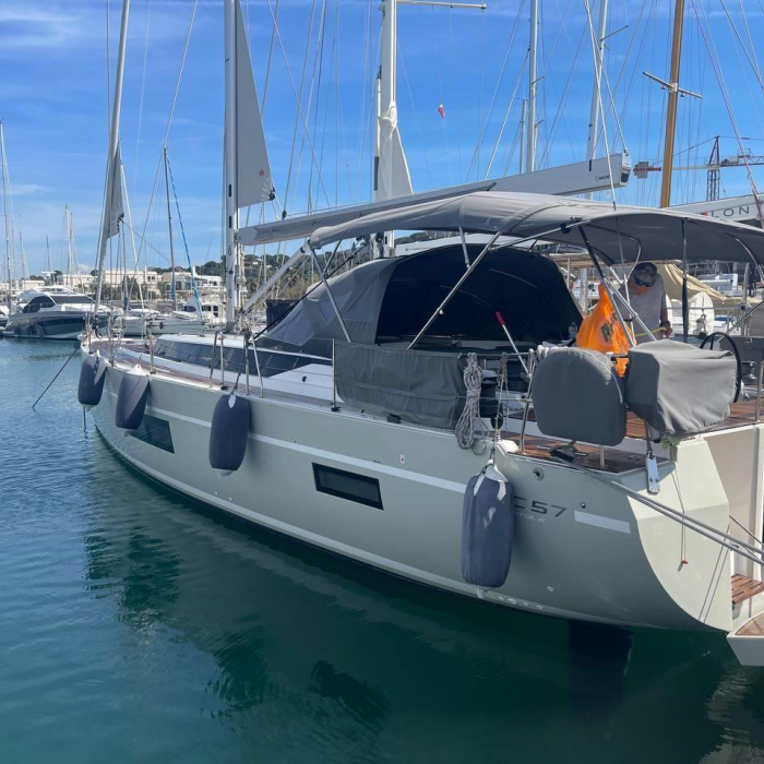 MAI MAI | Bavaria C57 photo 15