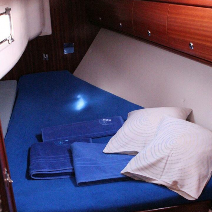 La Luna | Bavaria 30 Cruiser photo 5