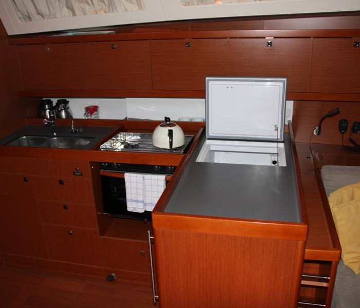 Tonic | Oceanis 45 photo 17