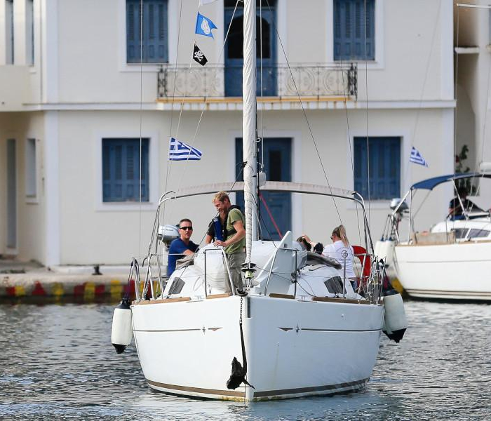 Omega | Sun Odyssey 33i photo 2