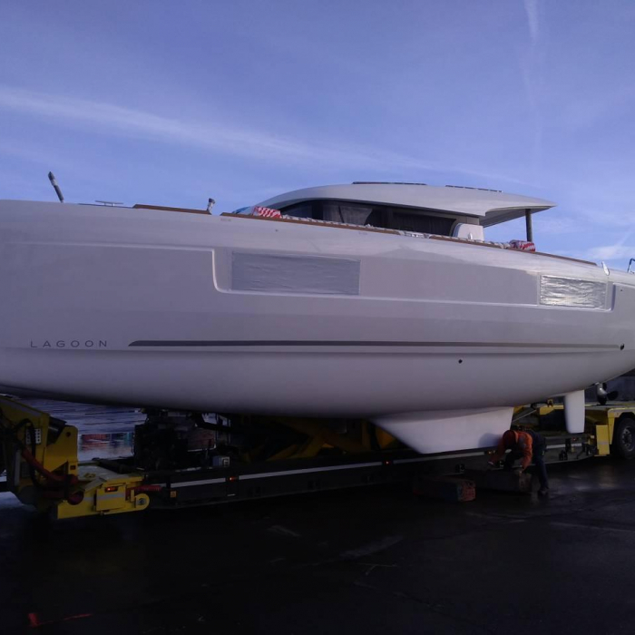 D Arros | Lagoon 40-4 photo 6