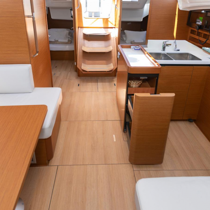 OLIVER new 2025 (air condition, solar panels) | Sun Odyssey 410 photo 7