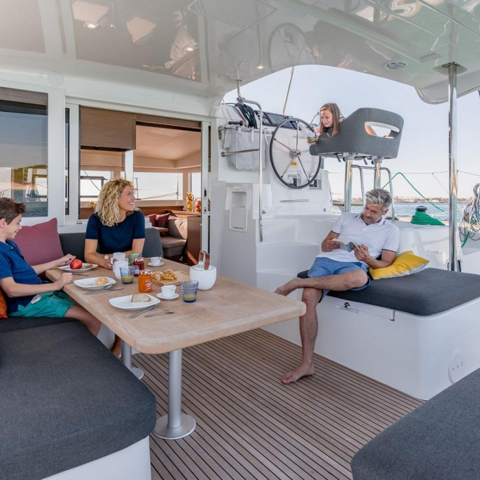 Geo | Lagoon 40 photo 4