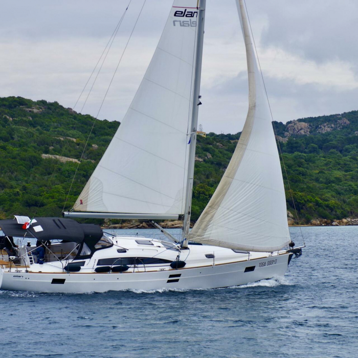 Corgi | Elan Impression 45.1 photo 2