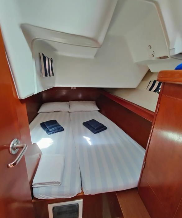 Crete | Oceanis Clipper 393 photo 6