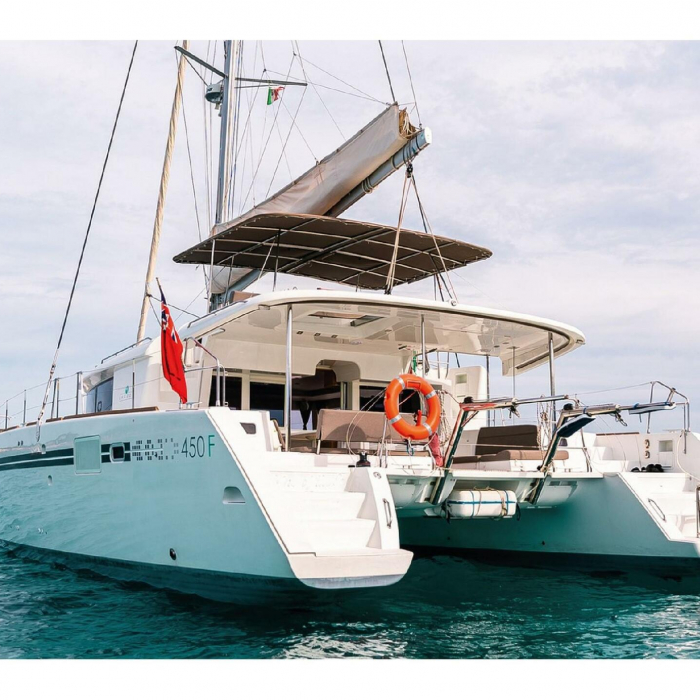 Lluna | Lagoon 450 photo 2