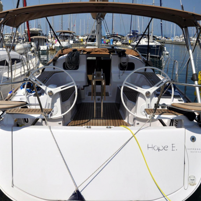 Hope E. | Elan Impression 40 photo 2